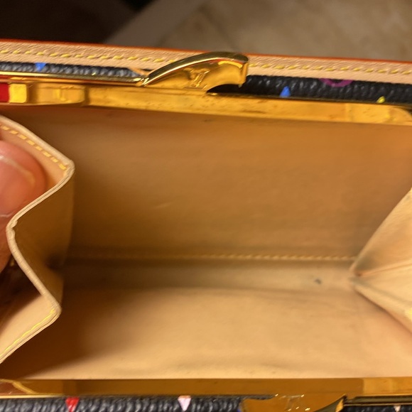 LOUIS VUITTON 'Takashi Murakami Kisslock BLACK WALLET - Picture 10 of 14